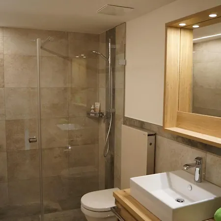 Drexel Apartment *